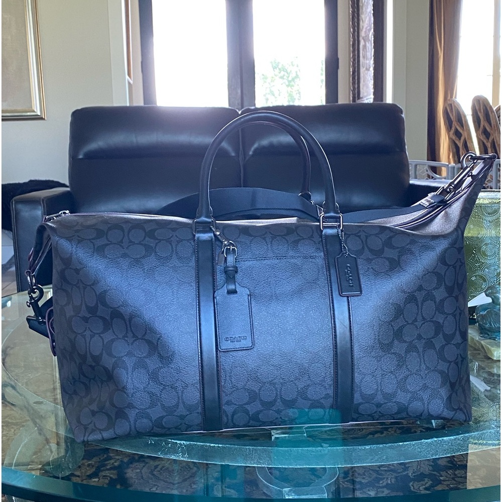 NWT COACH SIGNATURE TREKKER 52